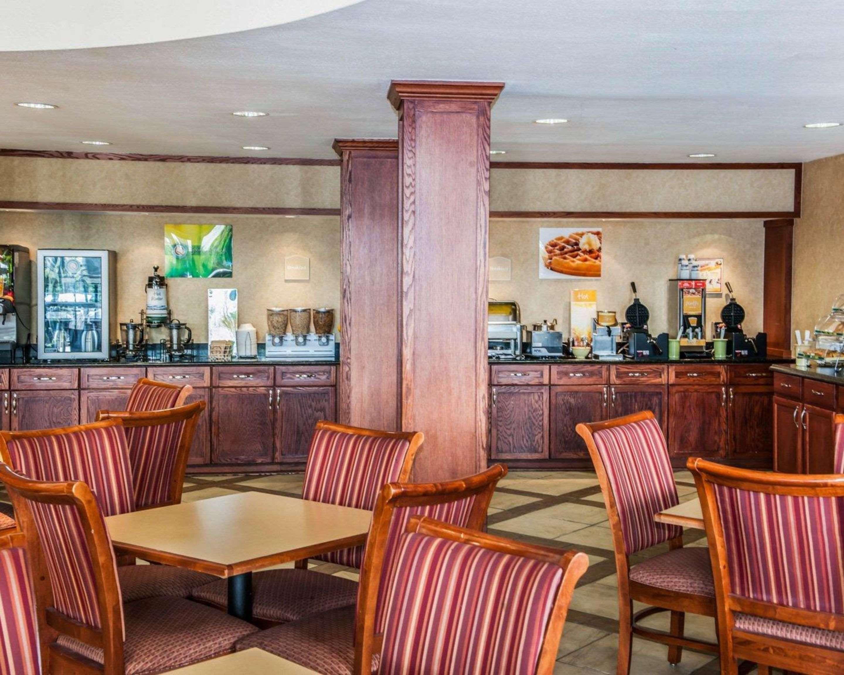 Quality Inn Castleton Εξωτερικό φωτογραφία