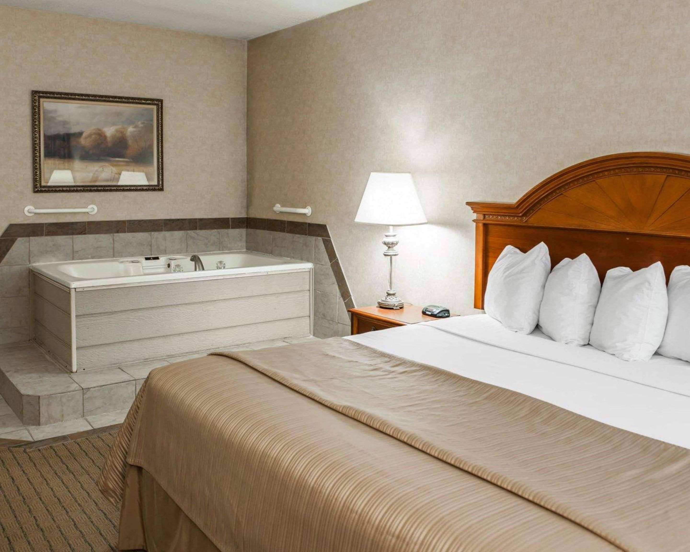 Quality Inn Castleton Εξωτερικό φωτογραφία