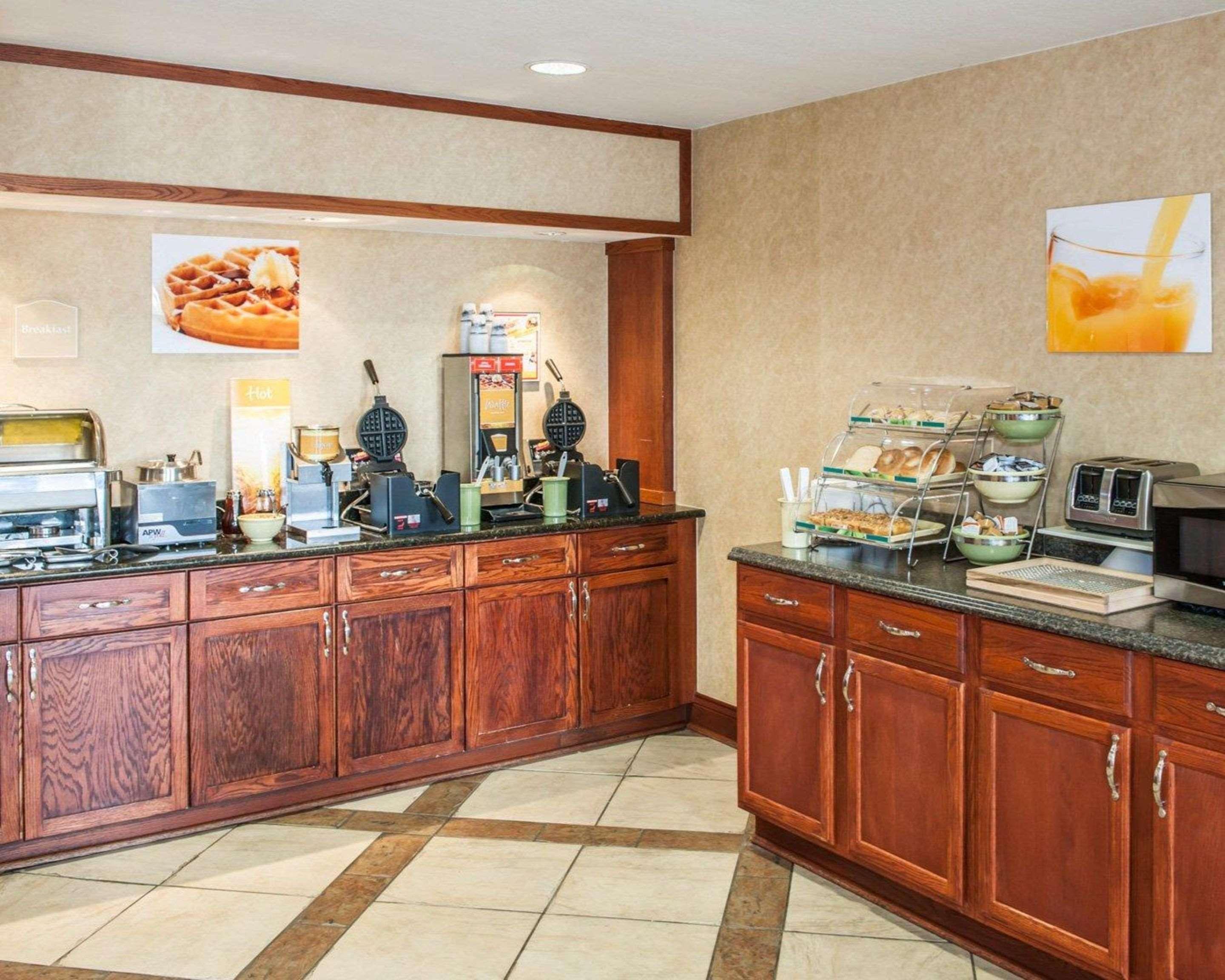 Quality Inn Castleton Εξωτερικό φωτογραφία