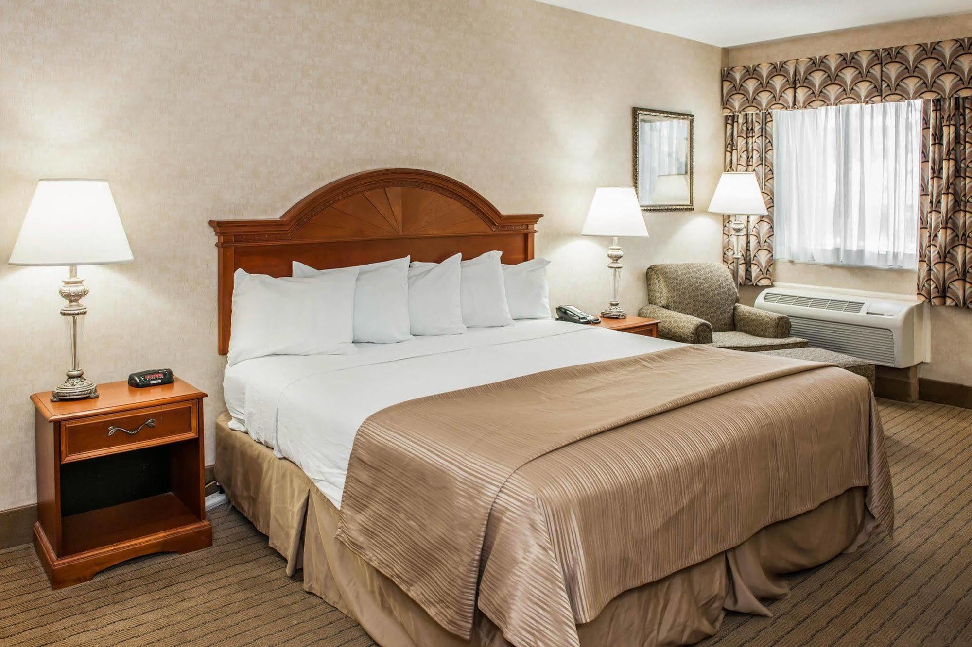Quality Inn Castleton Εξωτερικό φωτογραφία
