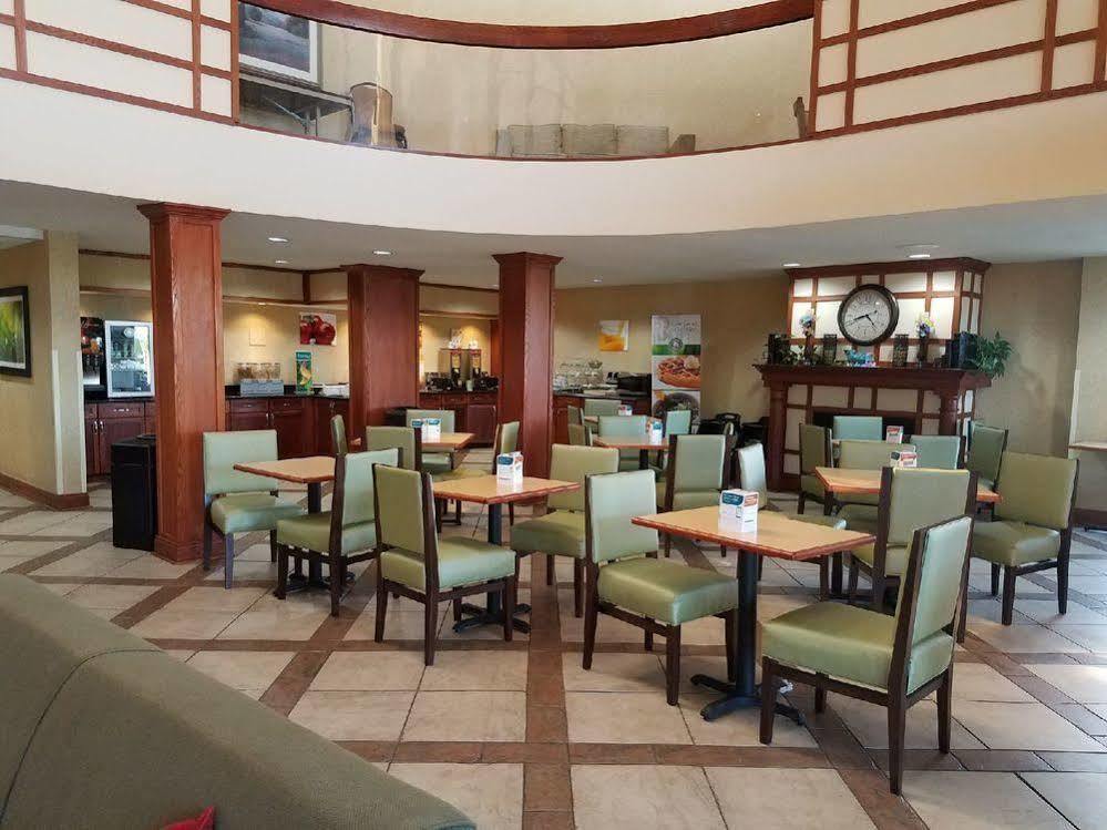 Quality Inn Castleton Εξωτερικό φωτογραφία